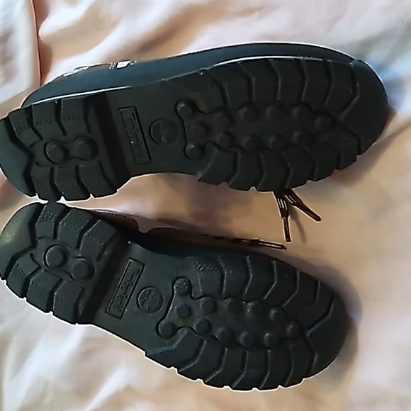 Women's Timberland hiking boots or shoes brown pinkish peach size 7.5. - Picture 7 of 13